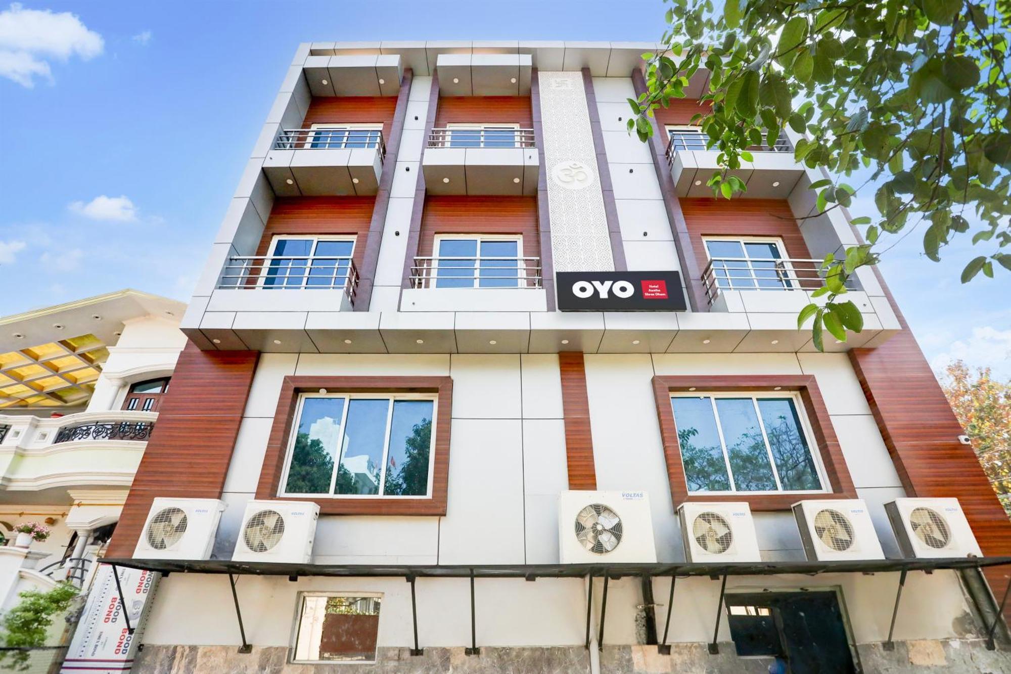 Super Oyo Hotel O Aastha Shree Dham Lucknow Exteriör bild